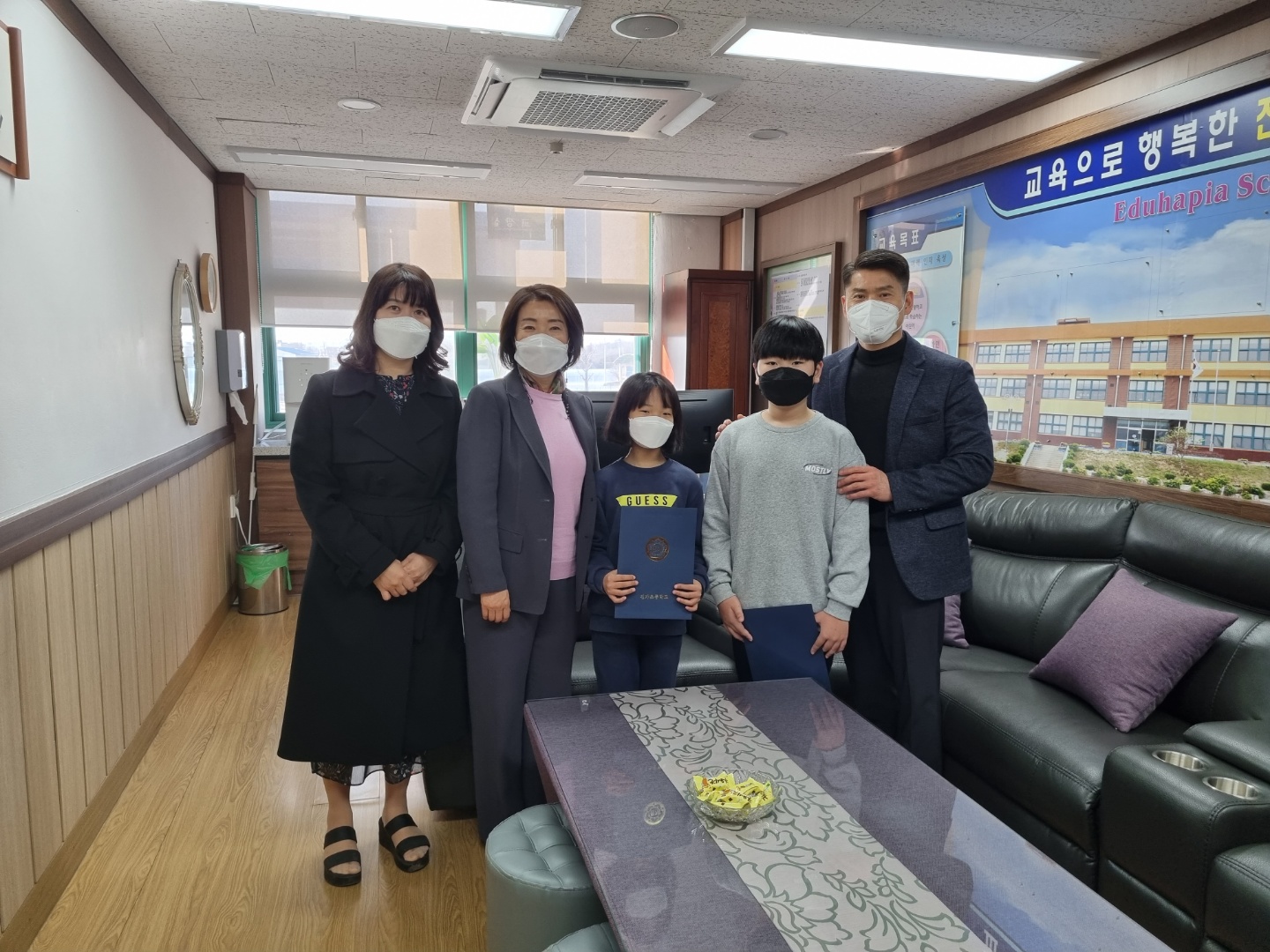 당선증 수여2.jpg